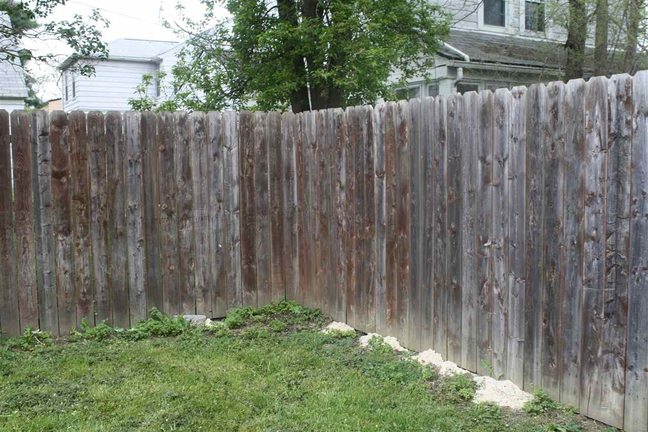 2114 Pierce Street Flint, MI 48503 - Photo 10 of 41