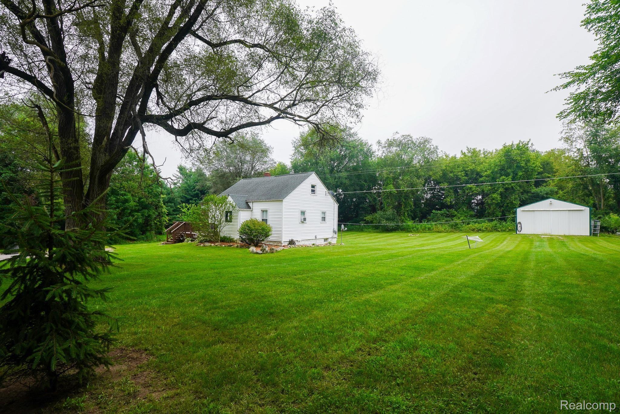2646 Bowers Road Lapeer, MI 48446 - Photo 17 of 36 Nice Quite Private Country Setting!