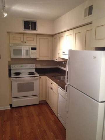 601 Ridge Avenue, Unit 403 Evanston, IL 60202 - Photo 7 of 10