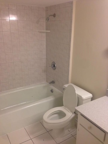 601 Ridge Avenue, Unit 403 Evanston, IL 60202 - Photo 9 of 10