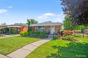 $199,999 | 24804 Rosalind Avenue, Eastpointe, MI 48021