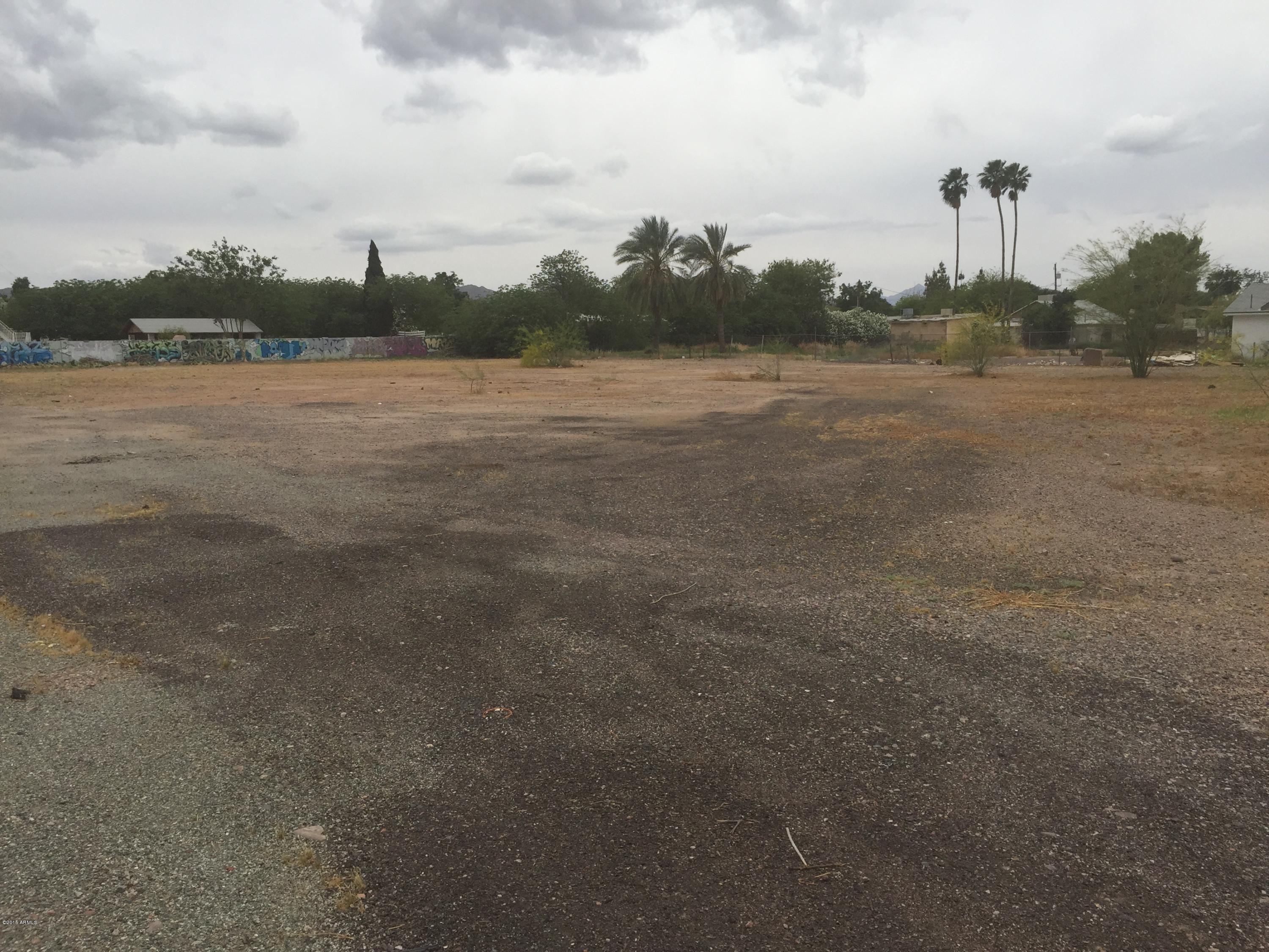 615 East Roeser Road, Unit 2 Phoenix, AZ 85040 - Photo 2 of 3 Roeser