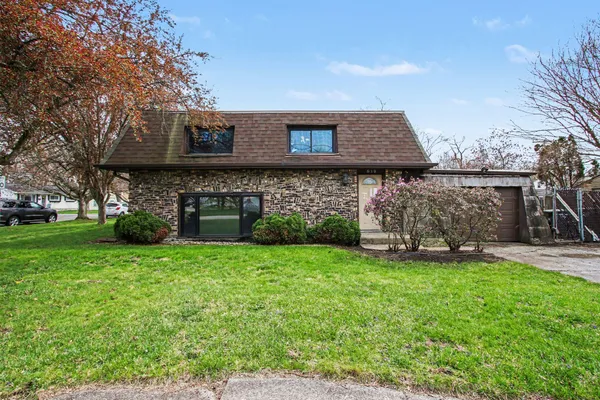 $147,900 | 619 East 13th Street, Hobart, IN 46342