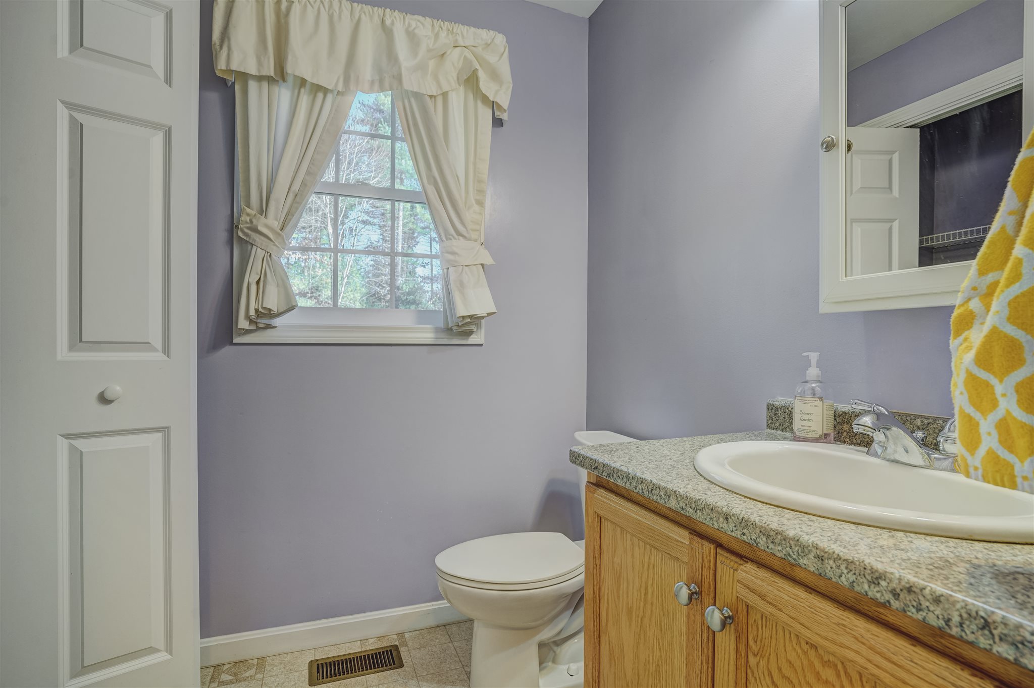 122 Pinecrest Road Litchfield, NH 03052 - Photo 14 of 31 Gallery Image 14