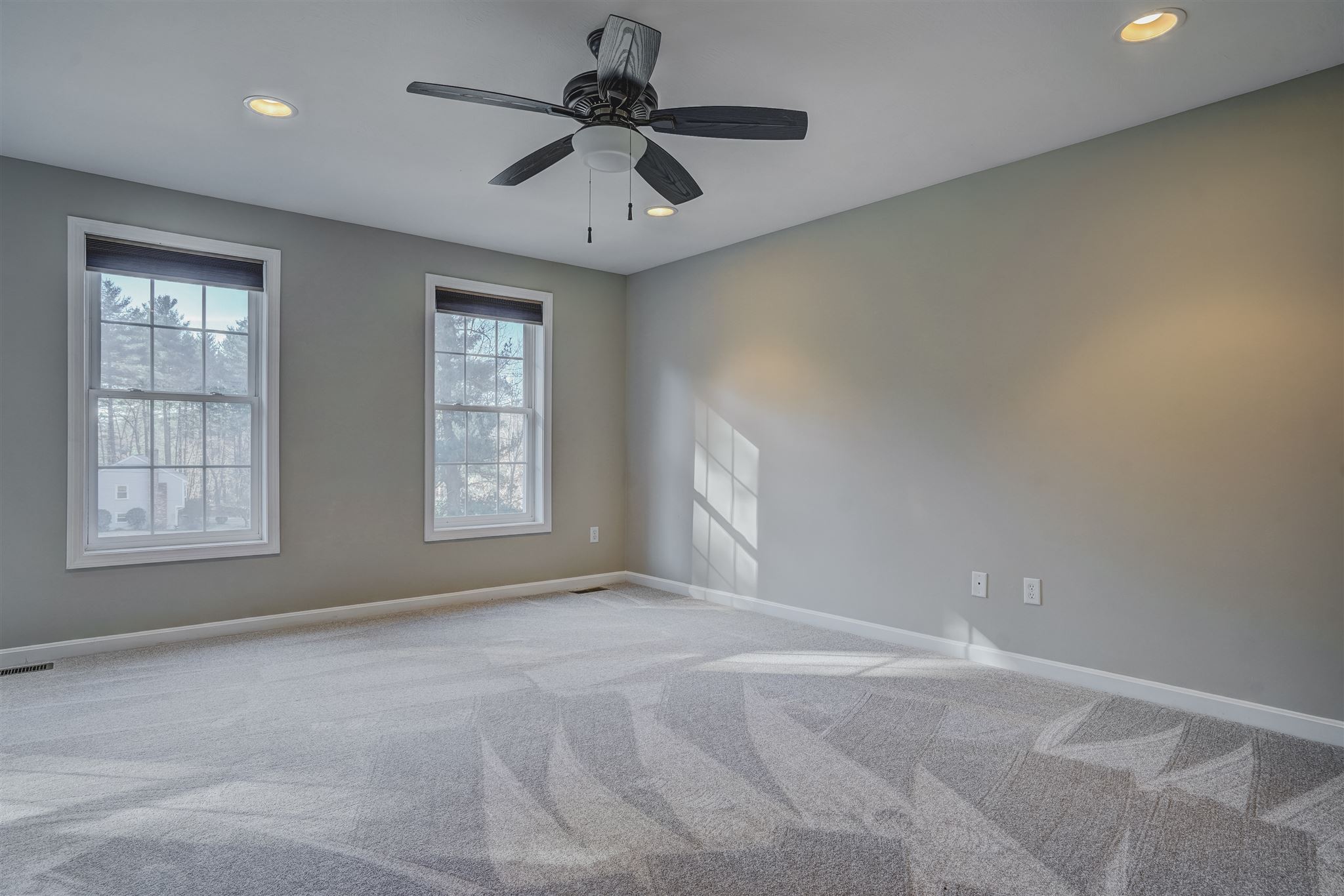 122 Pinecrest Road Litchfield, NH 03052 - Photo 17 of 31 Gallery Image 17