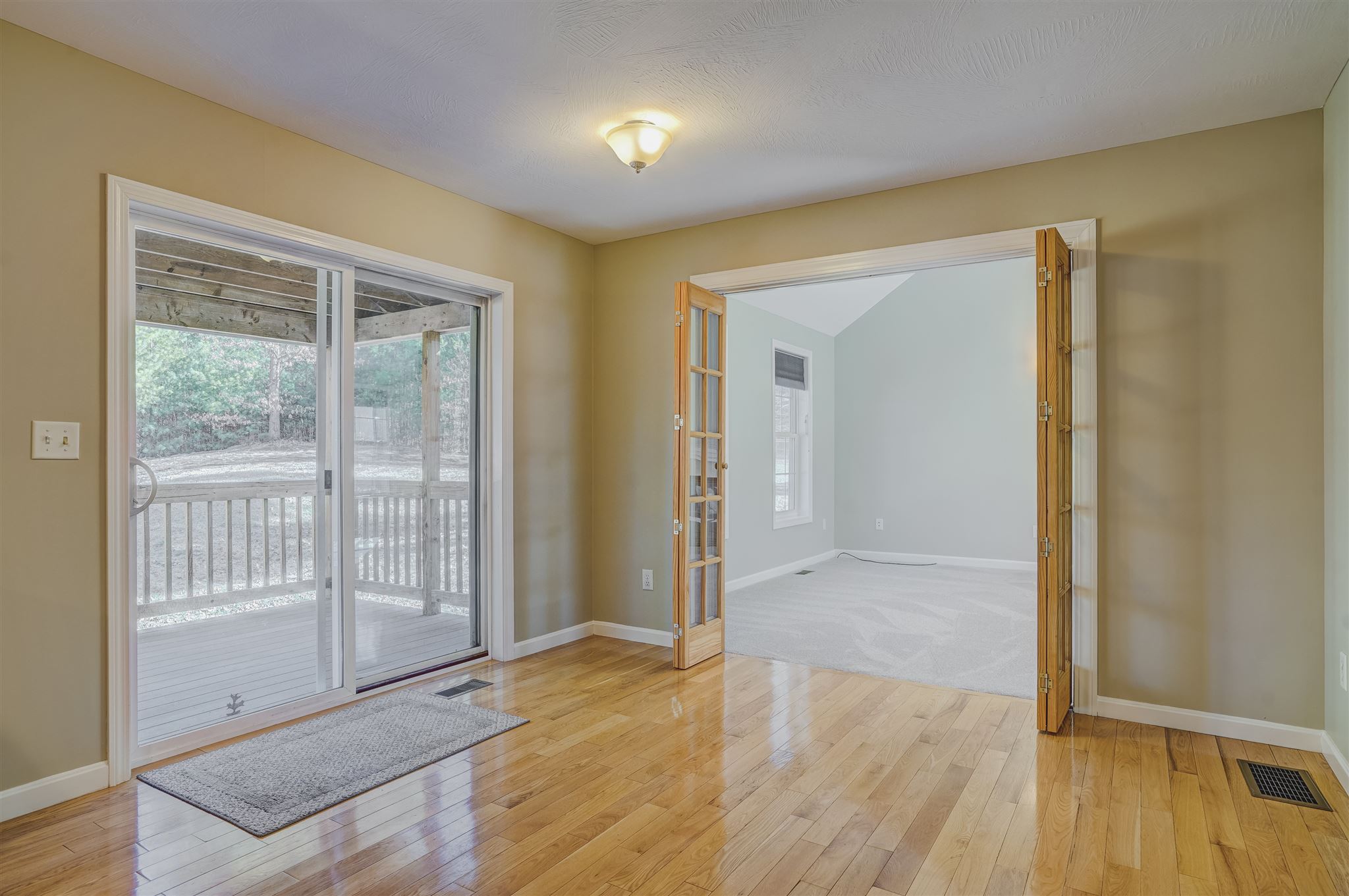 122 Pinecrest Road Litchfield, NH 03052 - Photo 6 of 31 Gallery Image 6