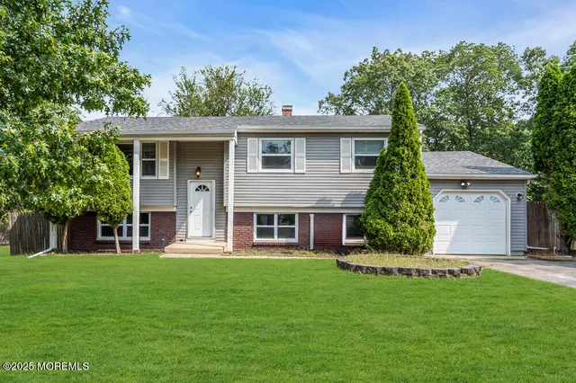 $559,900 | 308 Colonial Drive, Toms River, NJ 08753