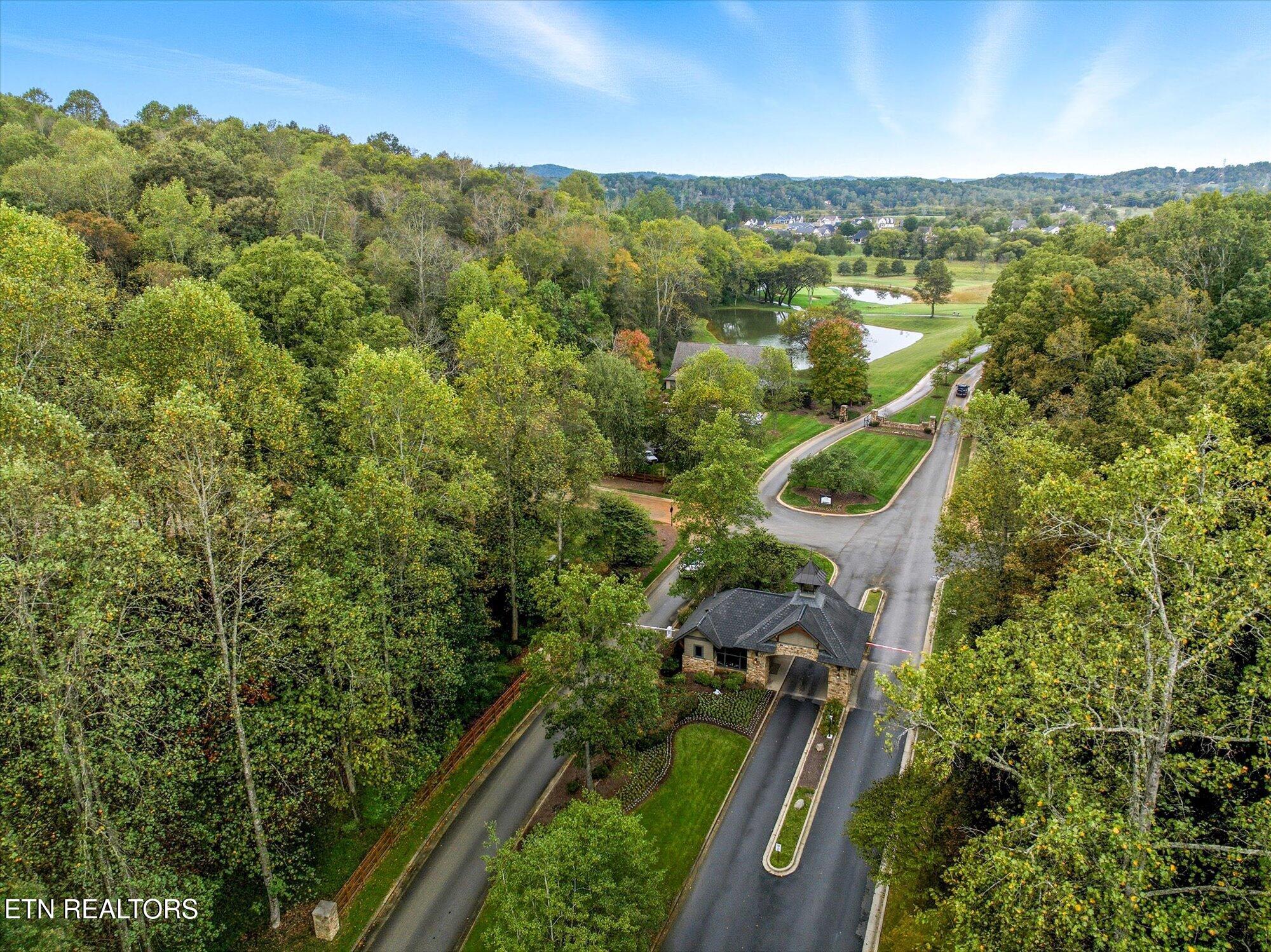 247 Mockingbird Lane Loudon, TN 37774 - Photo 4 of 11 23-247-Mockingbird-Ln-Loudon-TN-23