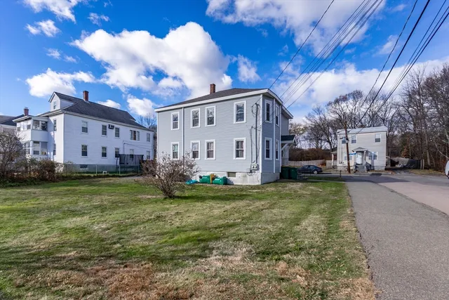 $2,300 | 74 Austin Street, Unit 2, Norwood, MA 02062