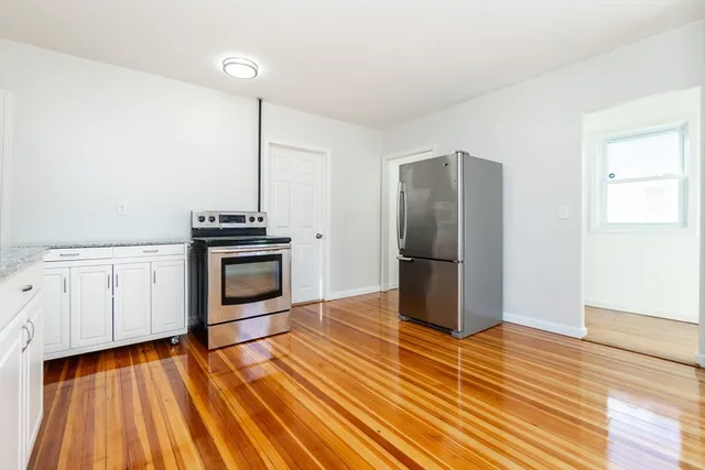 $2,300 | 74 Austin Street, Unit 2, Norwood, MA 02062