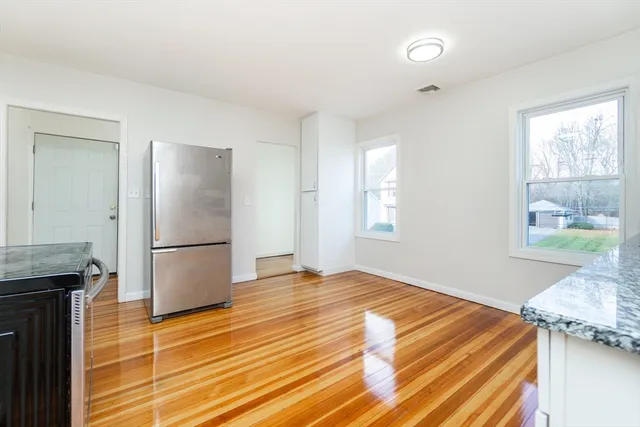 $2,300 | 74 Austin Street, Unit 2, Norwood, MA 02062