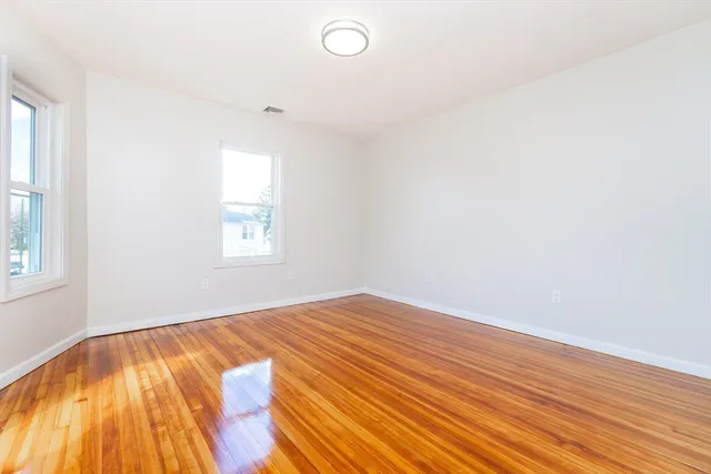 $2,300 | 74 Austin Street, Unit 2, Norwood, MA 02062