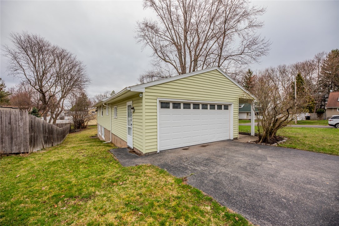 105 Frederick Drive Gates, NY 14624 - Photo 39 of 40 Drive right in to your attached 2 car garage!