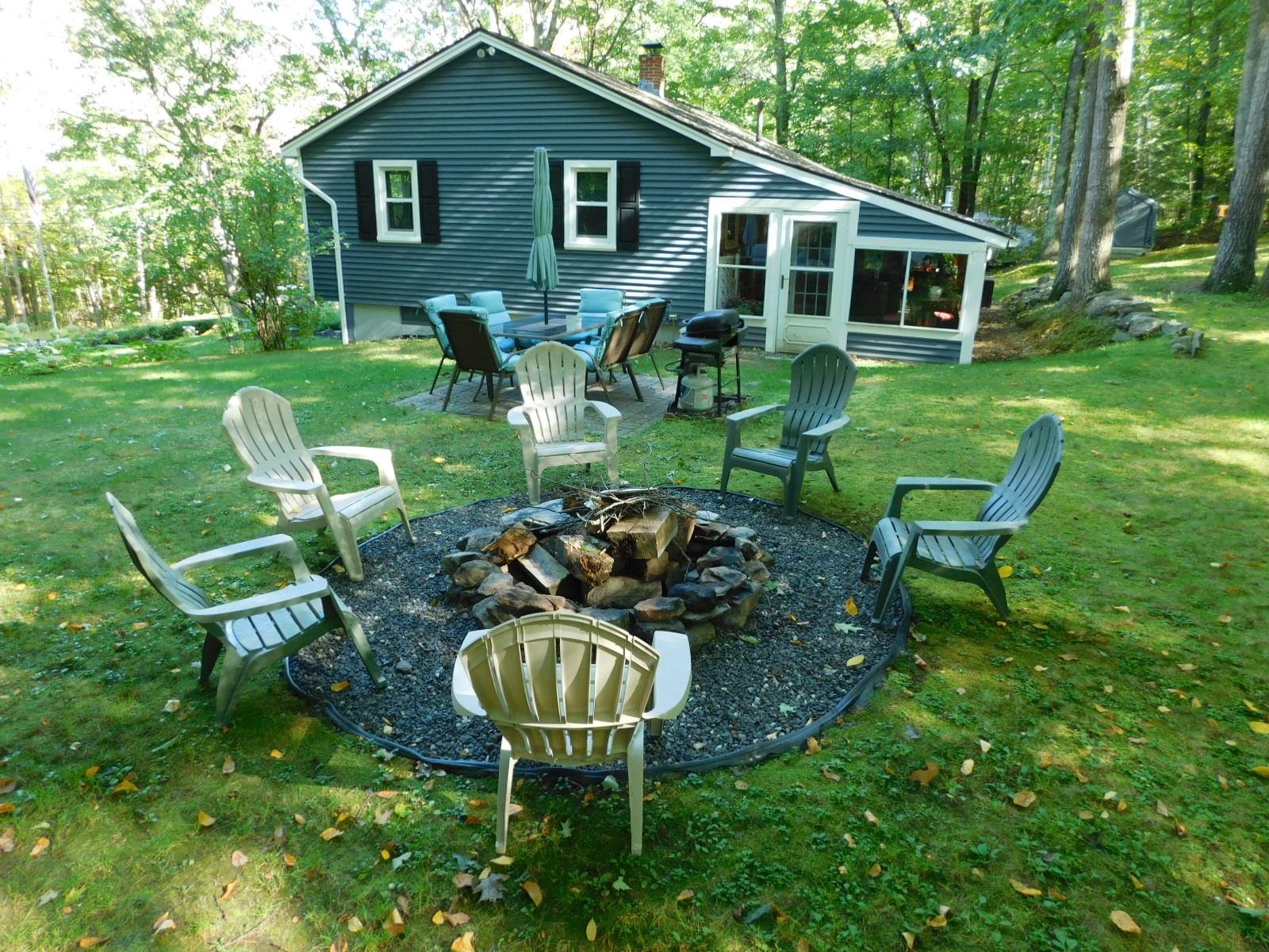 394 Washington Street Rochester, NH 03839 - Photo 3 of 34
