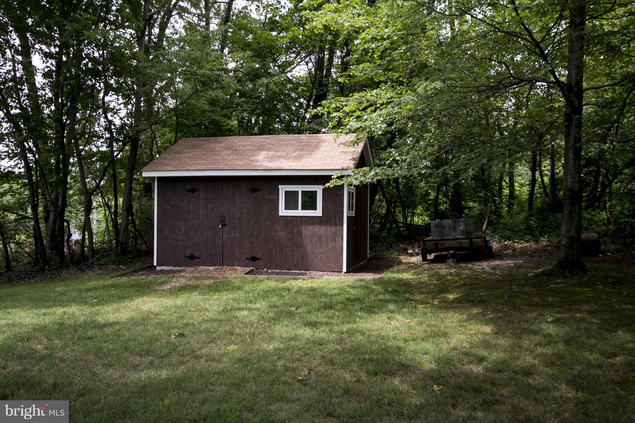 10726 Jones Road Kingsville, MD 21087 - Photo 28 of 30 384 sq ft Shed w/windows