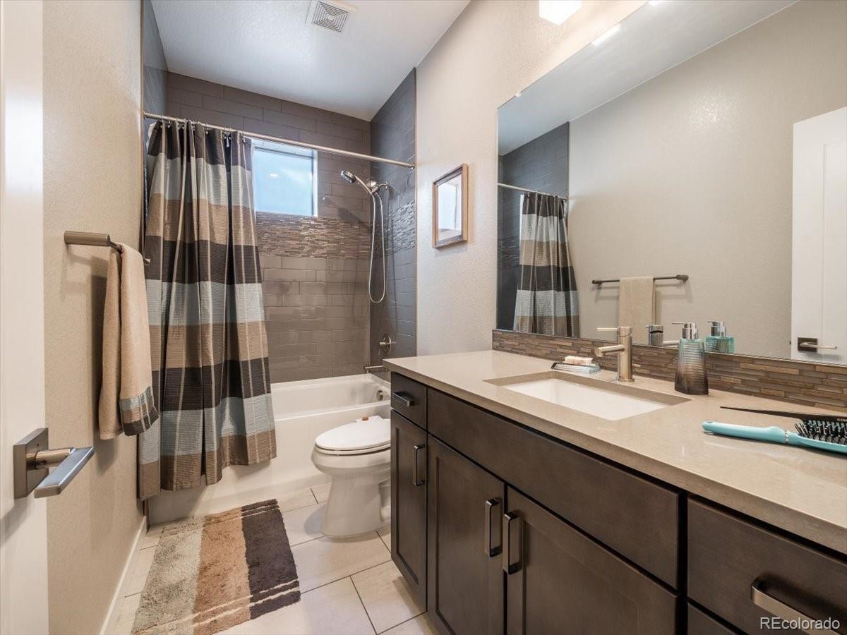 8923 Ramblestone Street Highlands Ranch, CO 80129 - Photo 23 of 40 Gallery Image 23