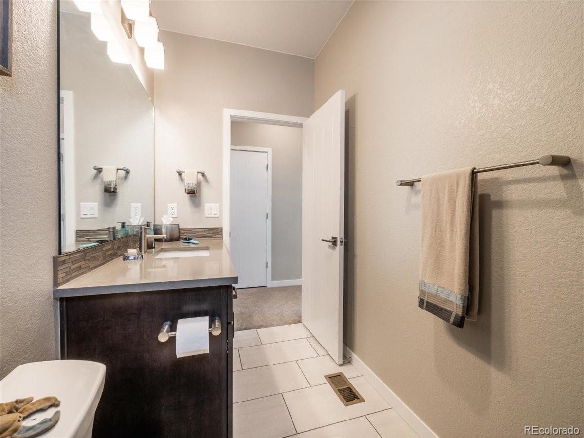 8923 Ramblestone Street Highlands Ranch, CO 80129 - Photo 24 of 40 Gallery Image 24
