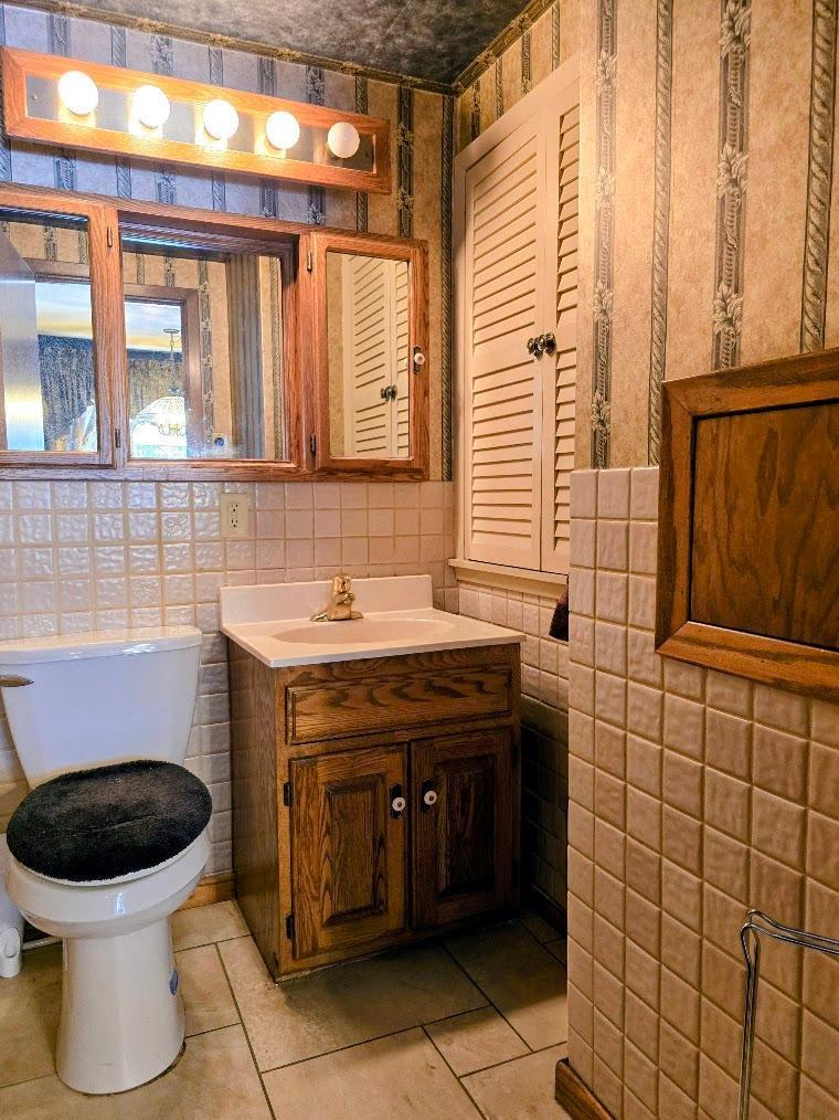 910 3rd Avenue Southwest Pipestone, MN 56164 - Photo 19 of 54