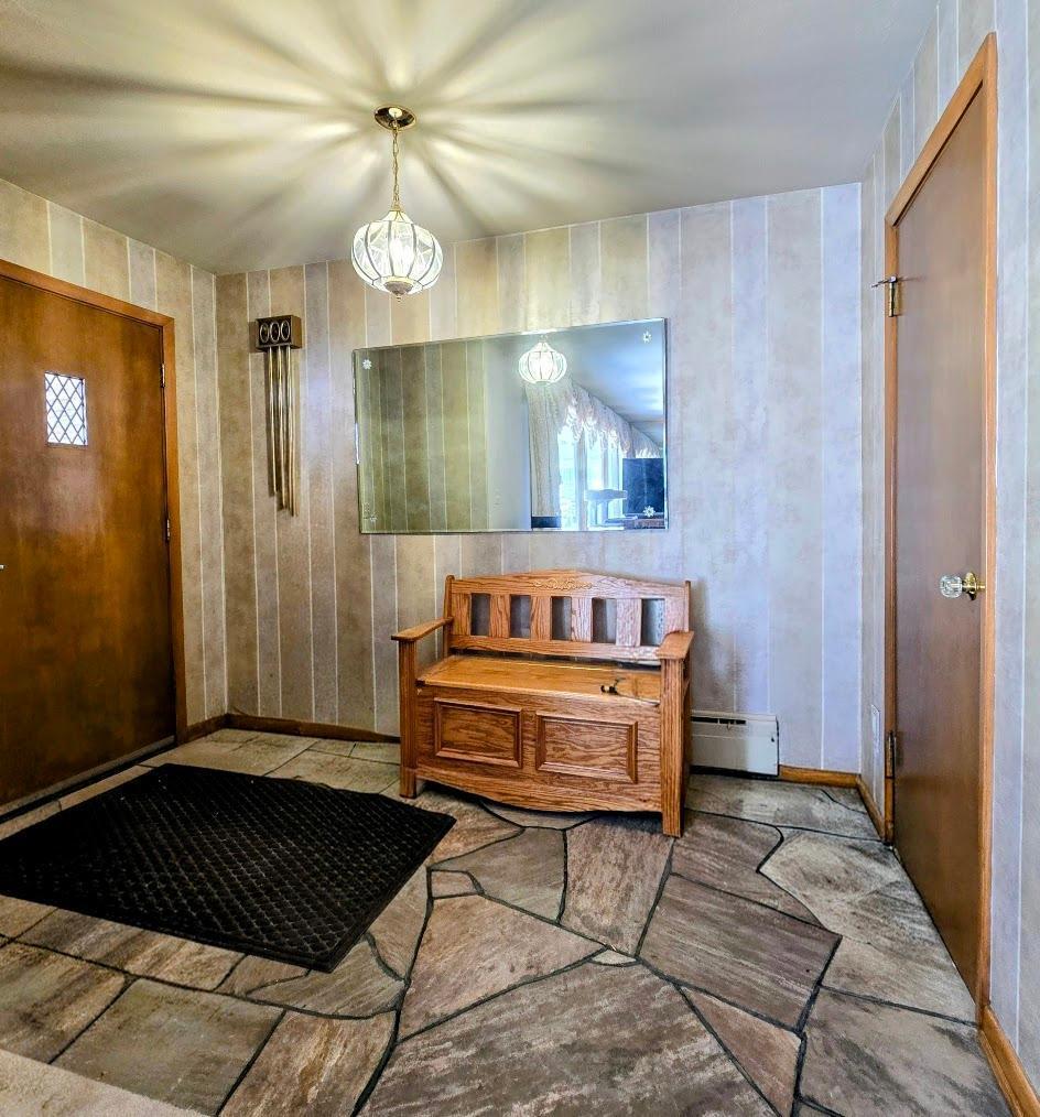 910 3rd Avenue Southwest Pipestone, MN 56164 - Photo 3 of 54