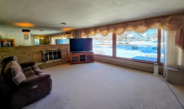 $249,900 | 910 3rd Avenue Southwest, Pipestone, MN 56164