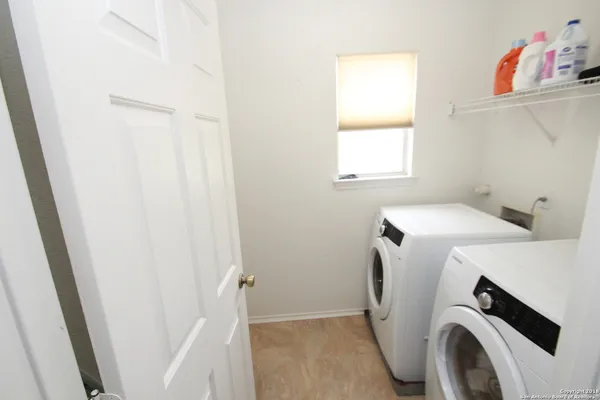 $1,700 | 302 Agency Oaks, San Antonio, TX 78249