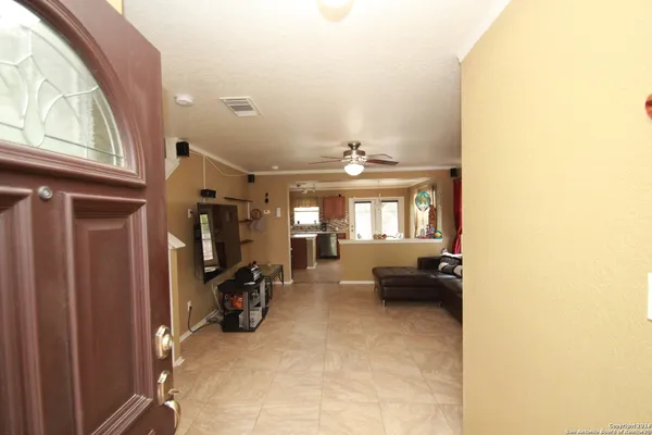 $1,700 | 302 Agency Oaks, San Antonio, TX 78249