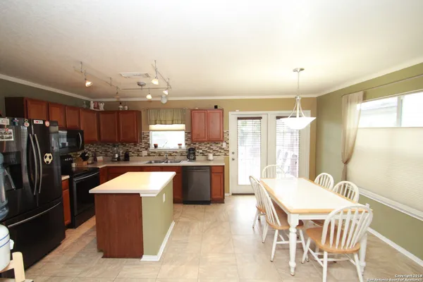 $1,700 | 302 Agency Oaks, San Antonio, TX 78249