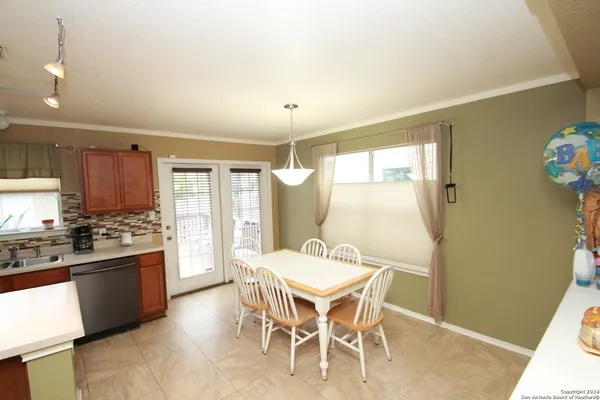 $1,700 | 302 Agency Oaks, San Antonio, TX 78249