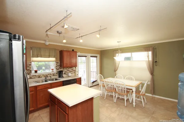 $1,700 | 302 Agency Oaks, San Antonio, TX 78249