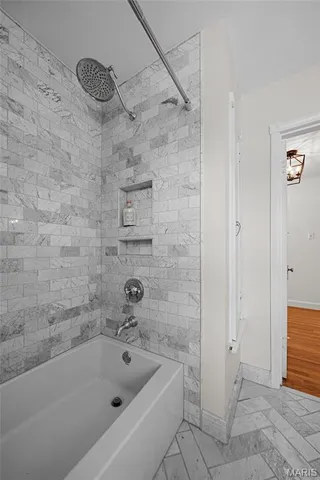 $599,900 | 8417 Colonial Lane, St. Louis, MO 63124