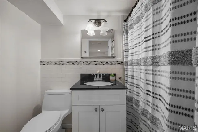 $599,900 | 8417 Colonial Lane, St. Louis, MO 63124