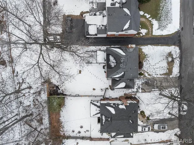 $599,900 | 8417 Colonial Lane, St. Louis, MO 63124