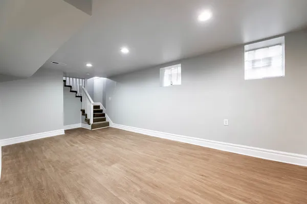 $2,000 | 7917 South Ellis Avenue, Unit 1, Chicago, IL 60619