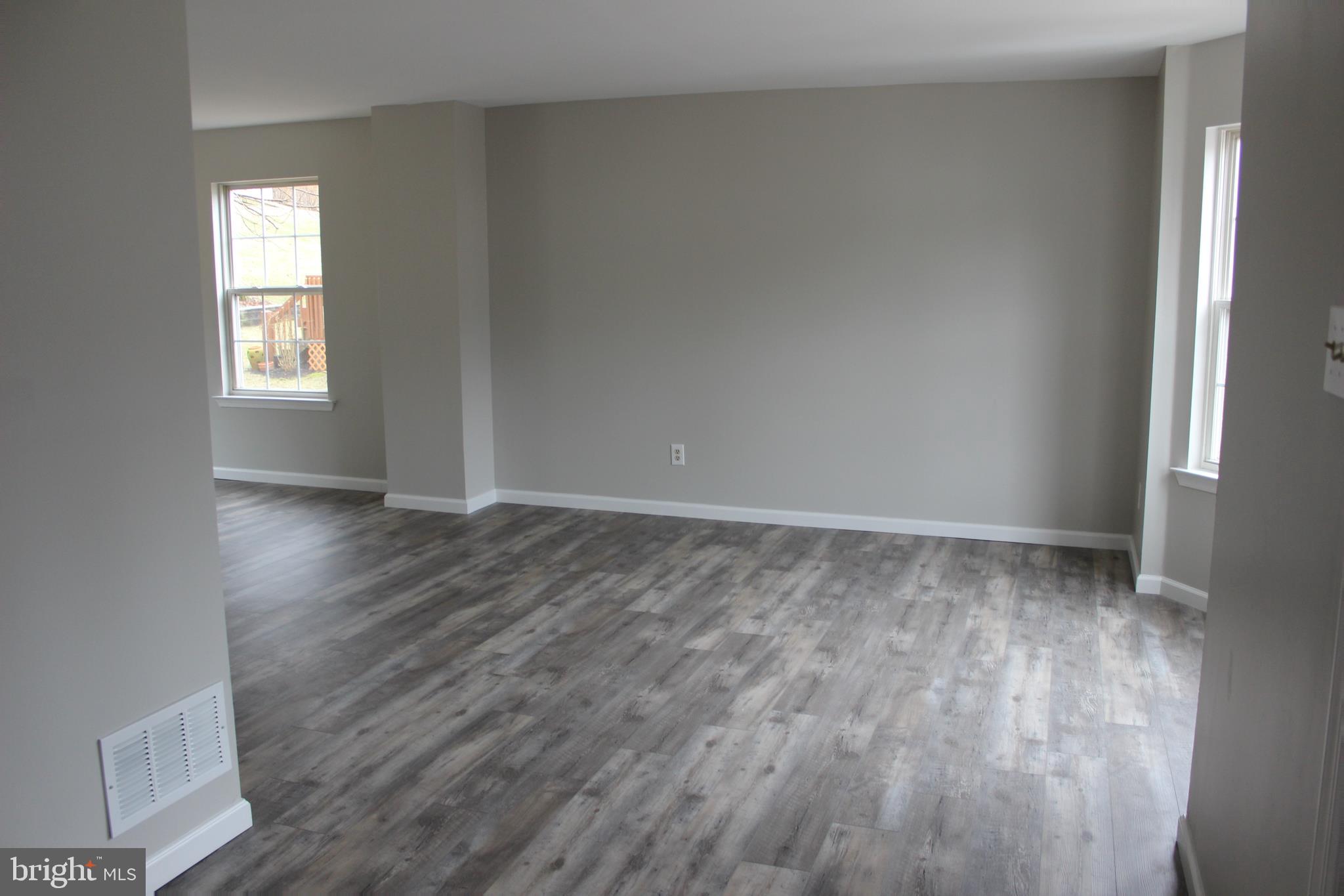 3162 William Road Garnet Valley, PA 19060 - Photo 2 of 29 Living Room