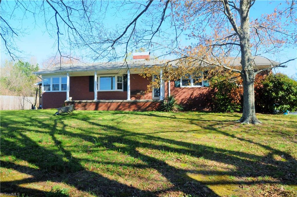 637 Ritters Lake Road Greensboro, NC 27406 - Photo 1 of 20 Gallery Image 1