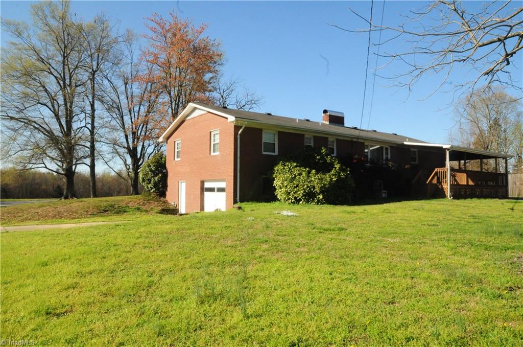 637 Ritters Lake Road Greensboro, NC 27406 - Photo 2 of 20 Gallery Image 2