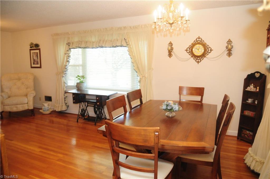 637 Ritters Lake Road Greensboro, NC 27406 - Photo 8 of 20 Gallery Image 8