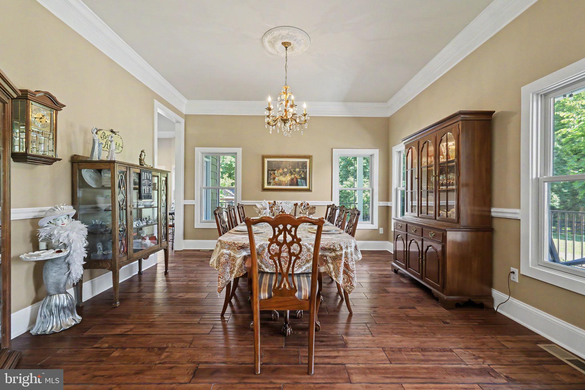 16081 Purcellville Road Purcellville, VA 20132 - Photo 17 of 117 Dining Room