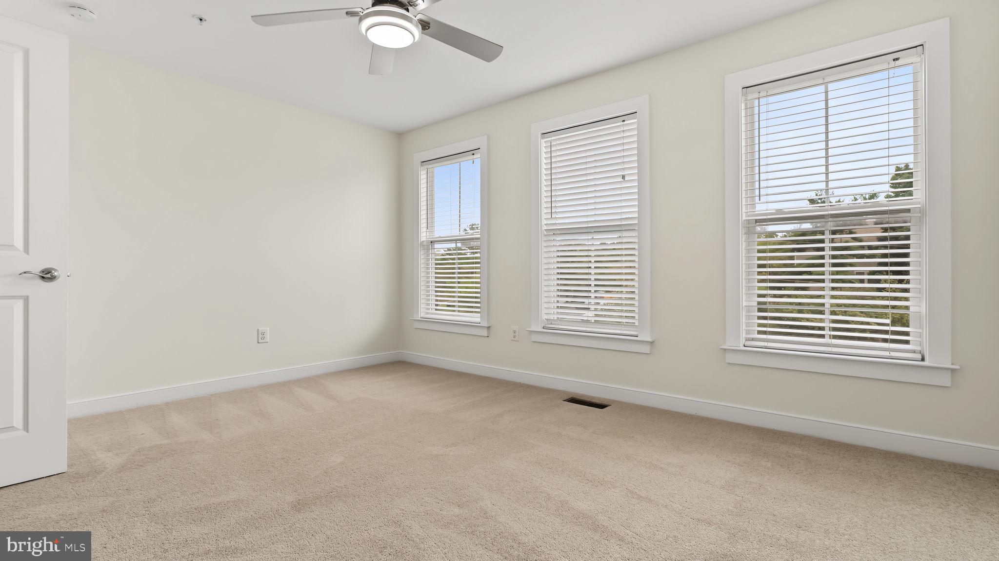9824 Fields Road Gaithersburg, MD 20878 - Photo 25 of 40 2F family room space