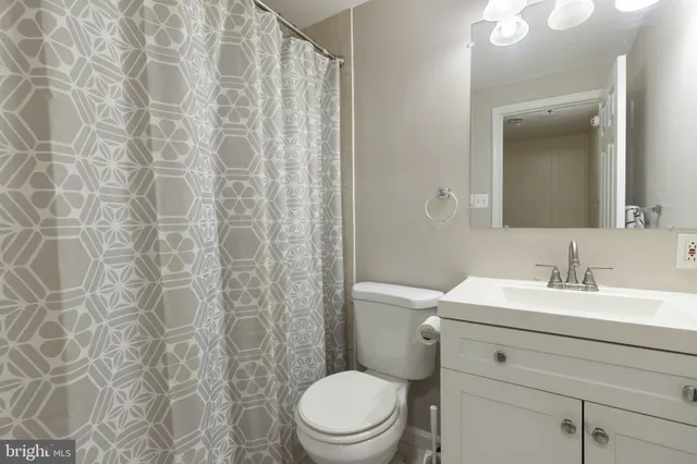 $275,000 | 5380 King Arthur Circle, Baltimore, MD 21237