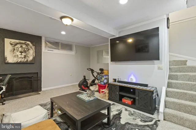 $275,000 | 5380 King Arthur Circle, Baltimore, MD 21237