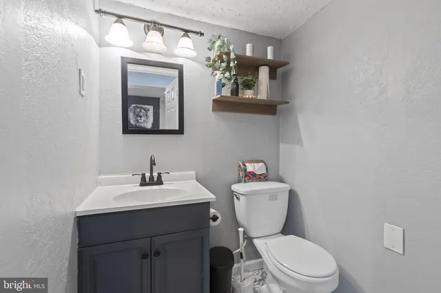 $275,000 | 5380 King Arthur Circle, Baltimore, MD 21237