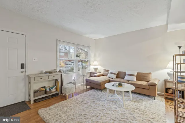 $275,000 | 5380 King Arthur Circle, Baltimore, MD 21237