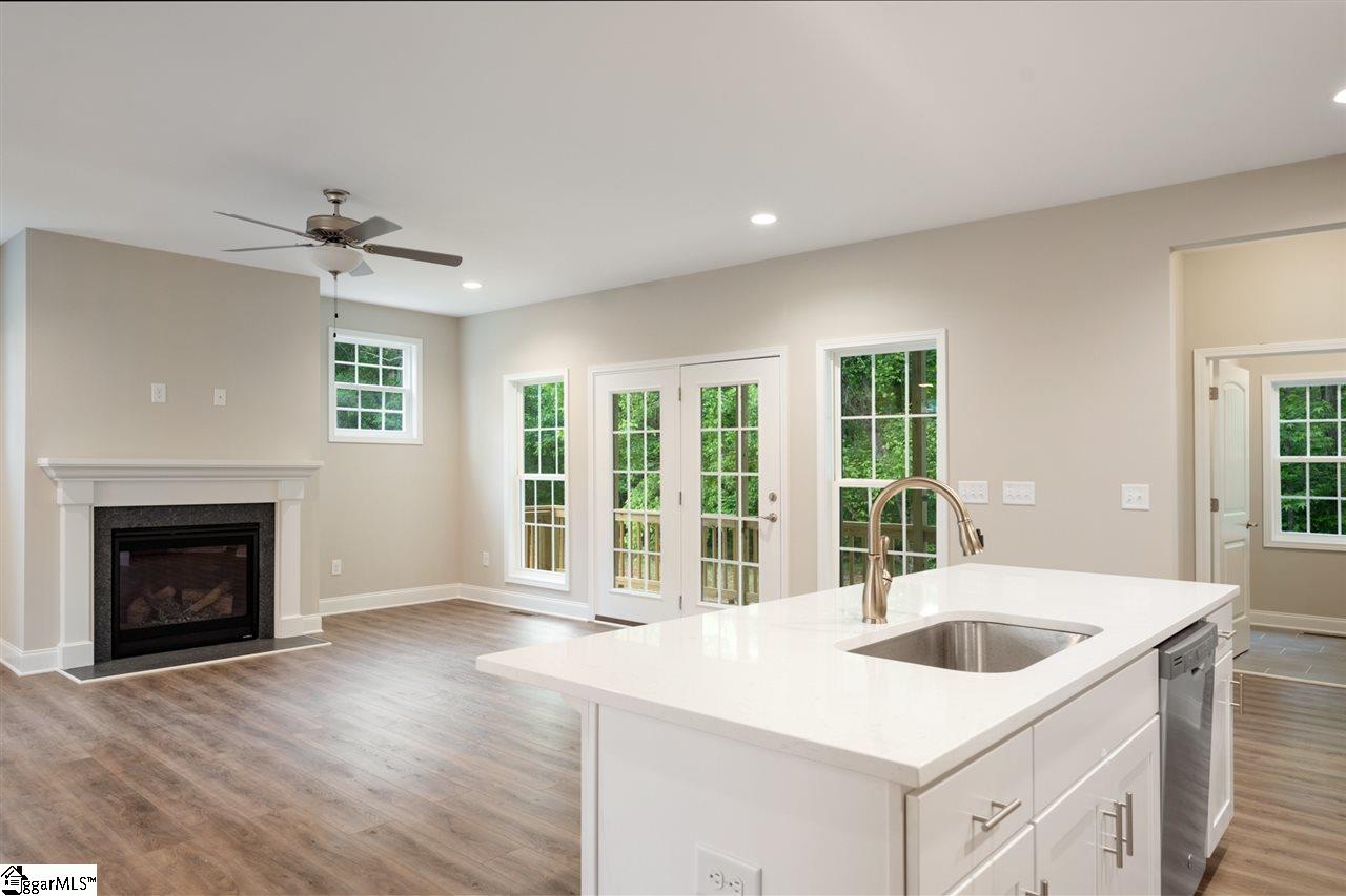 543 Winsland Way Moore, SC 29369 - Photo 10 of 34