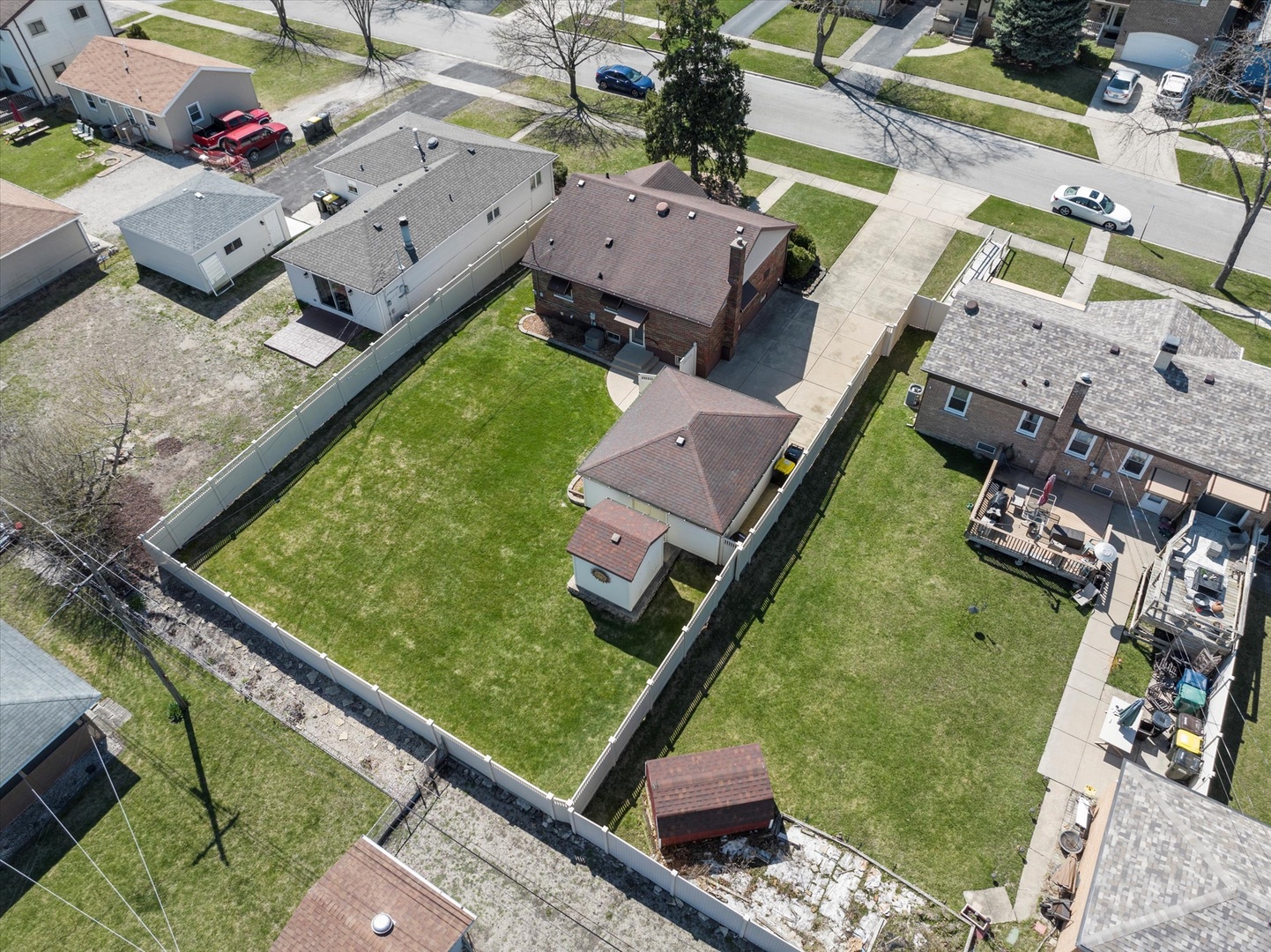 11007 Major Avenue Chicago Ridge, IL 60415 - Photo 21 of 21 an aerial view of residential houses with outdoor space