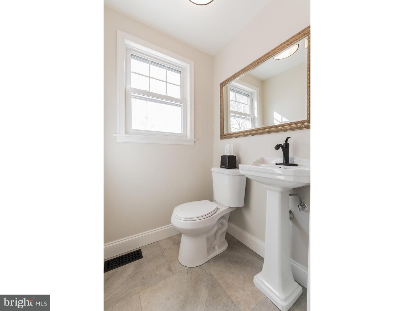 284 Rosedale Avenue Wayne, PA 19087 - Photo 14 of 24