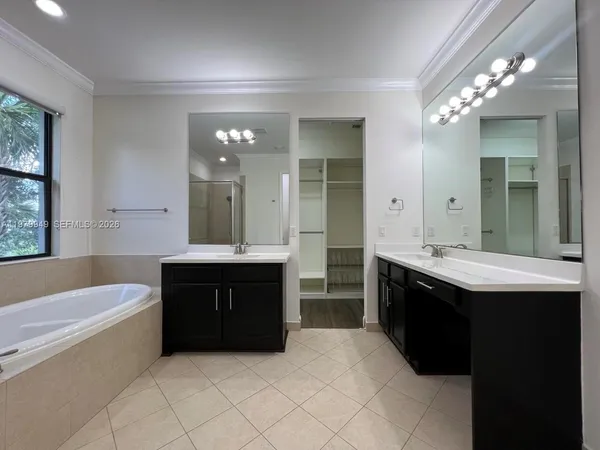 a view of a walk in closet
