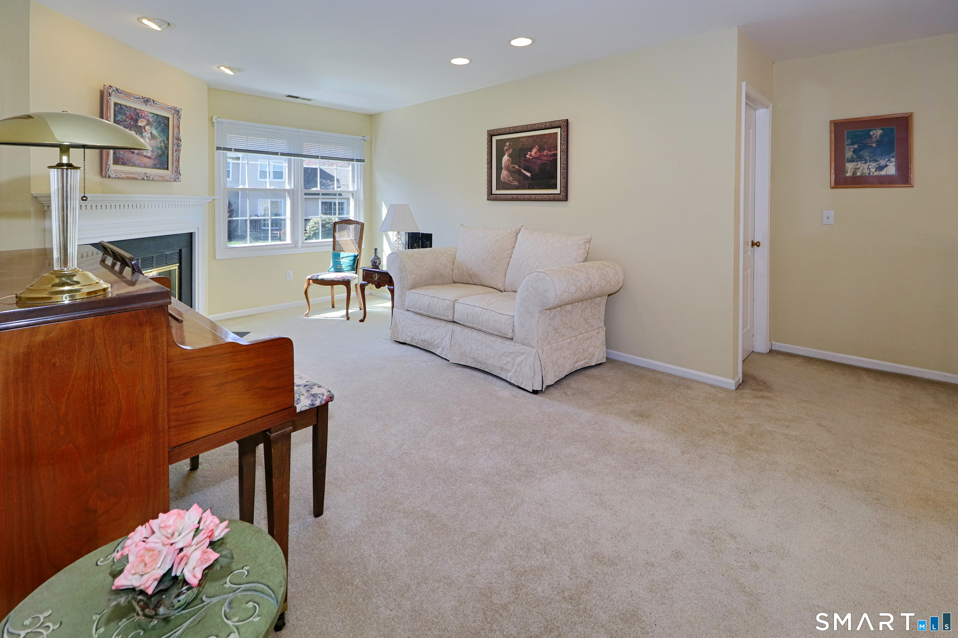 415 Pitkin Hollow, Unit 415 Trumbull, CT 06611 - Photo 21 of 35 View of open den