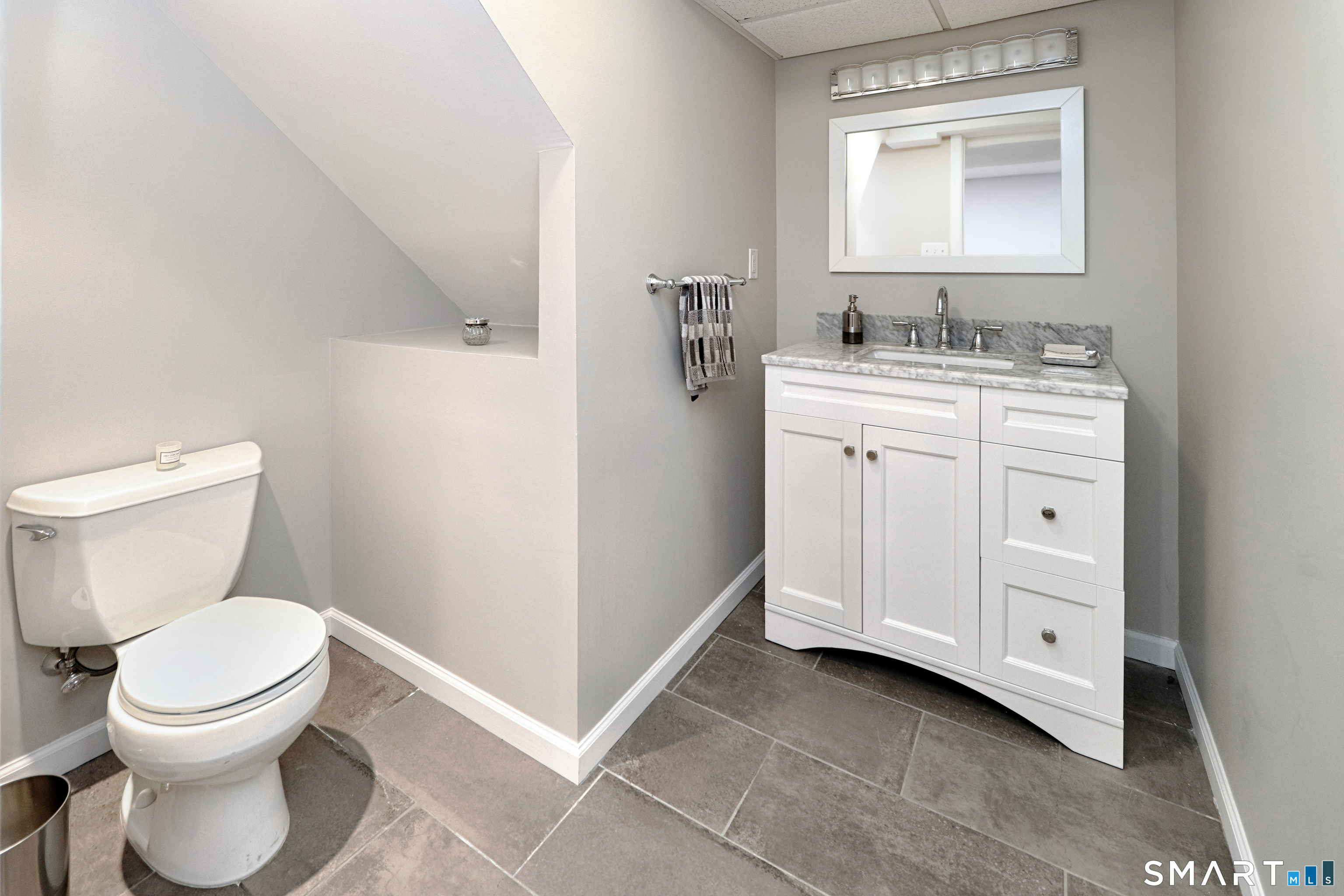 415 Pitkin Hollow, Unit 415 Trumbull, CT 06611 - Photo 26 of 35 Fabulous lower level bathroom