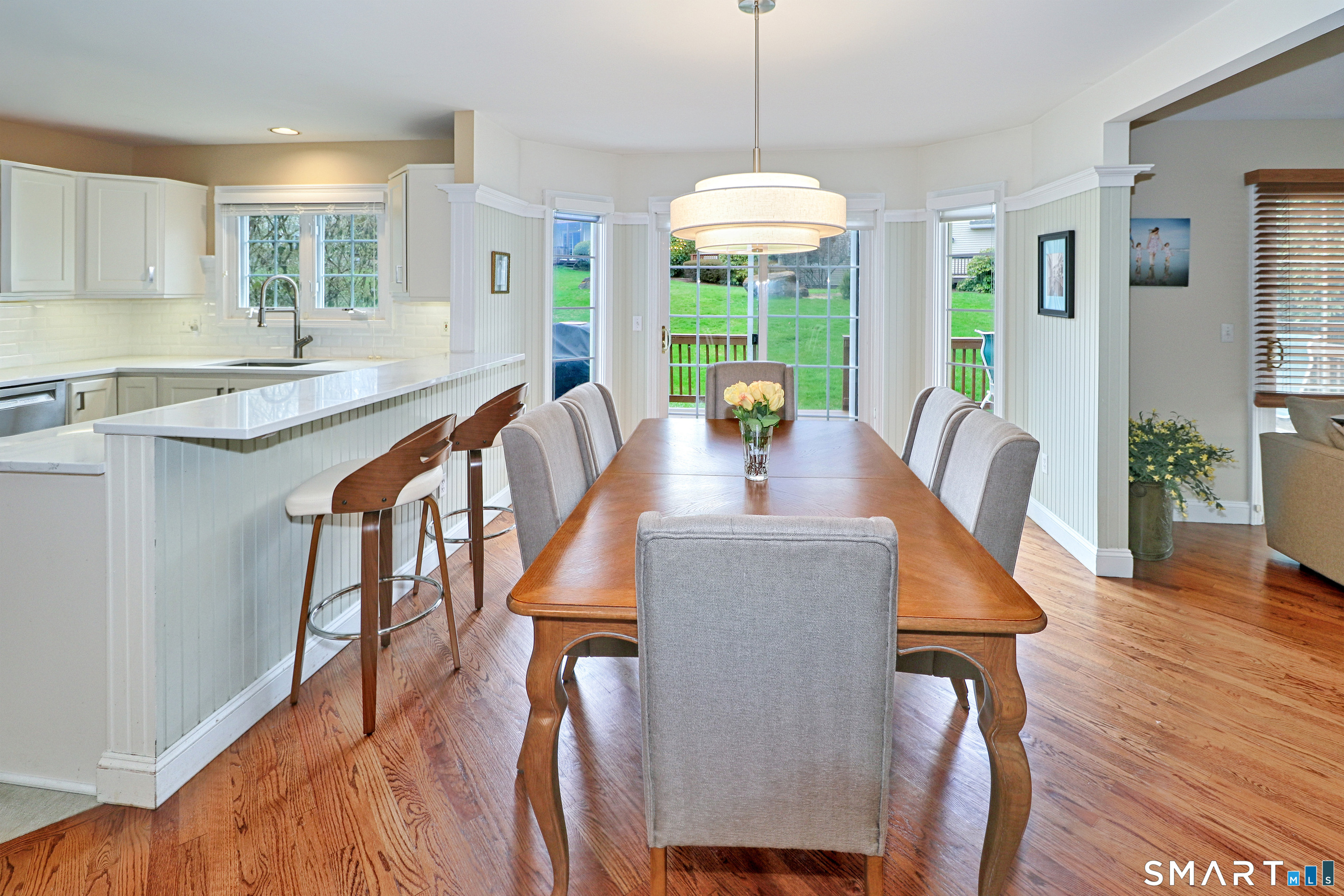 415 Pitkin Hollow, Unit 415 Trumbull, CT 06611 - Photo 5 of 35 Dining room open to livingroom